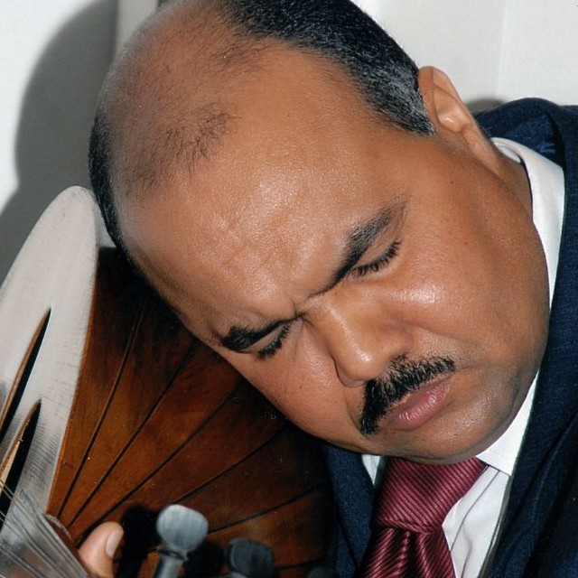 الأستاذ مصطفى احريش