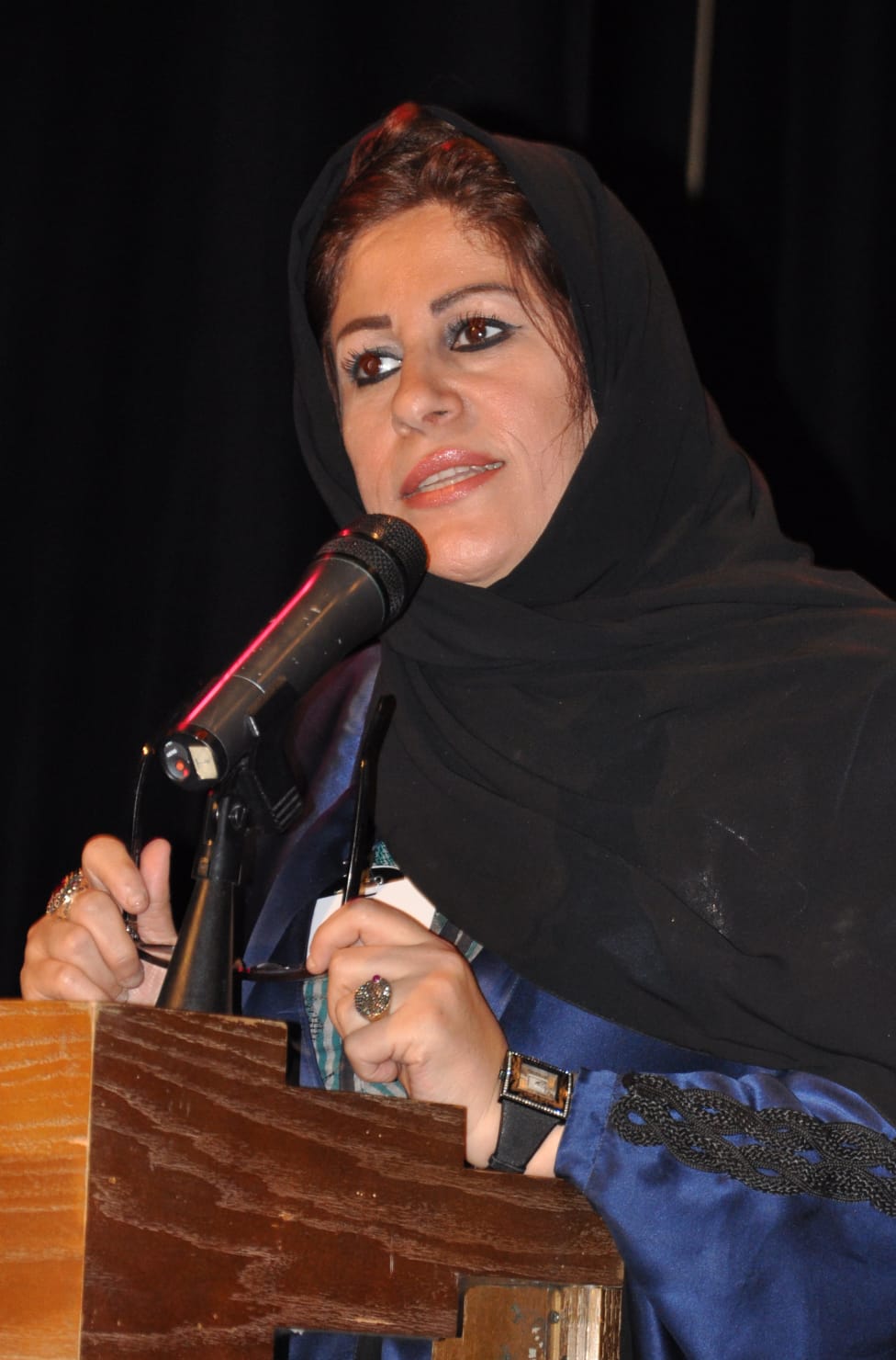 الأستاذة هدى الدغفق
